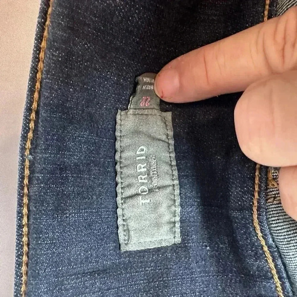 ⭐️ Host Pick ⭐️Torrid feel the fit denim blue Jeans size 22 - Picture 10 of 11